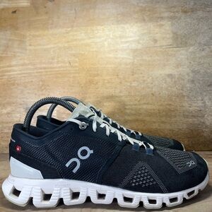 On Cloud X LIGHTWEIGHT REFLECTIVE Womens Sz 8 Running Shoes Sneakers Black Pearl